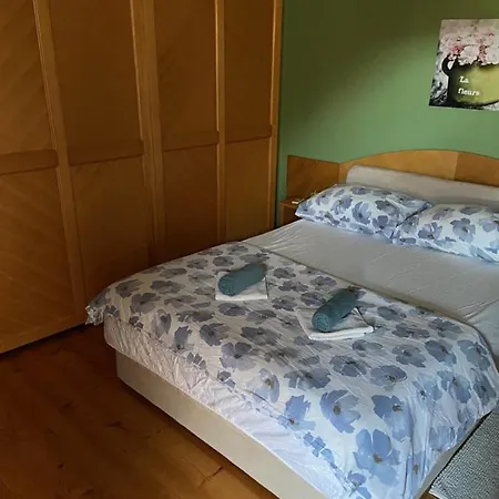 In With Balcony, Air Conditioning, W-lan, Washing Machine 5102-1 * Sukošan